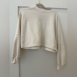 Abercrombie cropped fleece dolmain sleeve sweatshirt in cream s/m